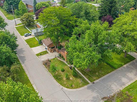 4th image of 2979 Orion Cres