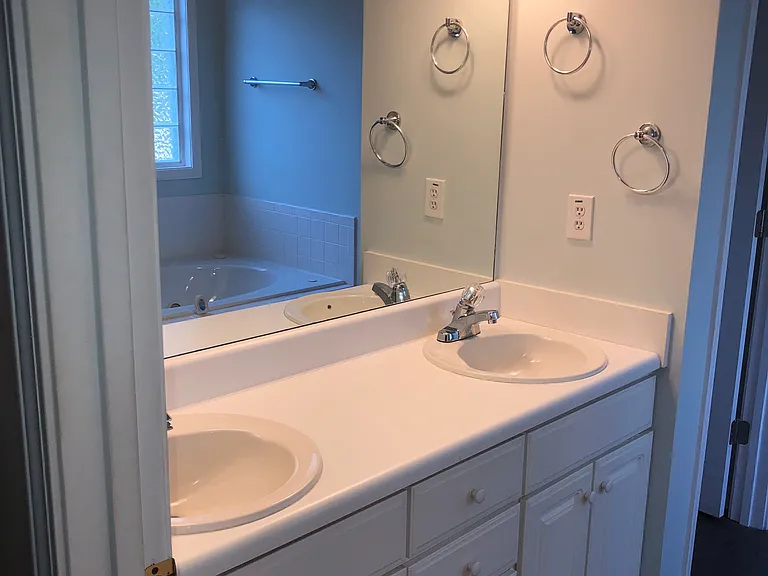 1066 Atherton Ln — Photo 15