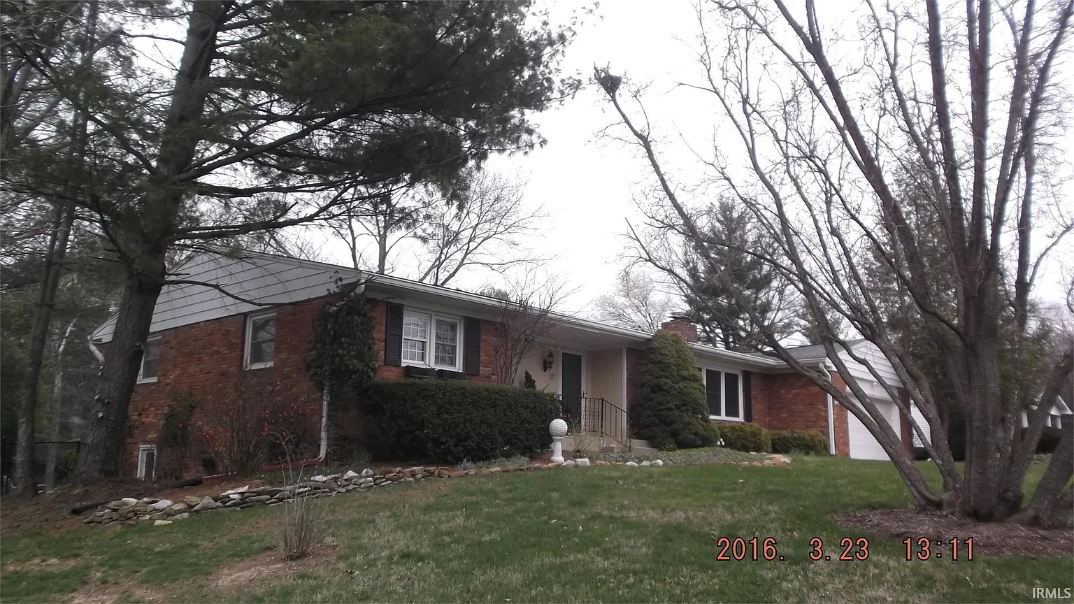 405 E Woodridge Dr photo 1