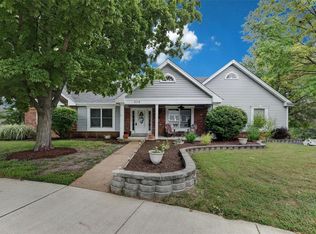 370 Greentrails Dr S, Chesterfield, MO 63017