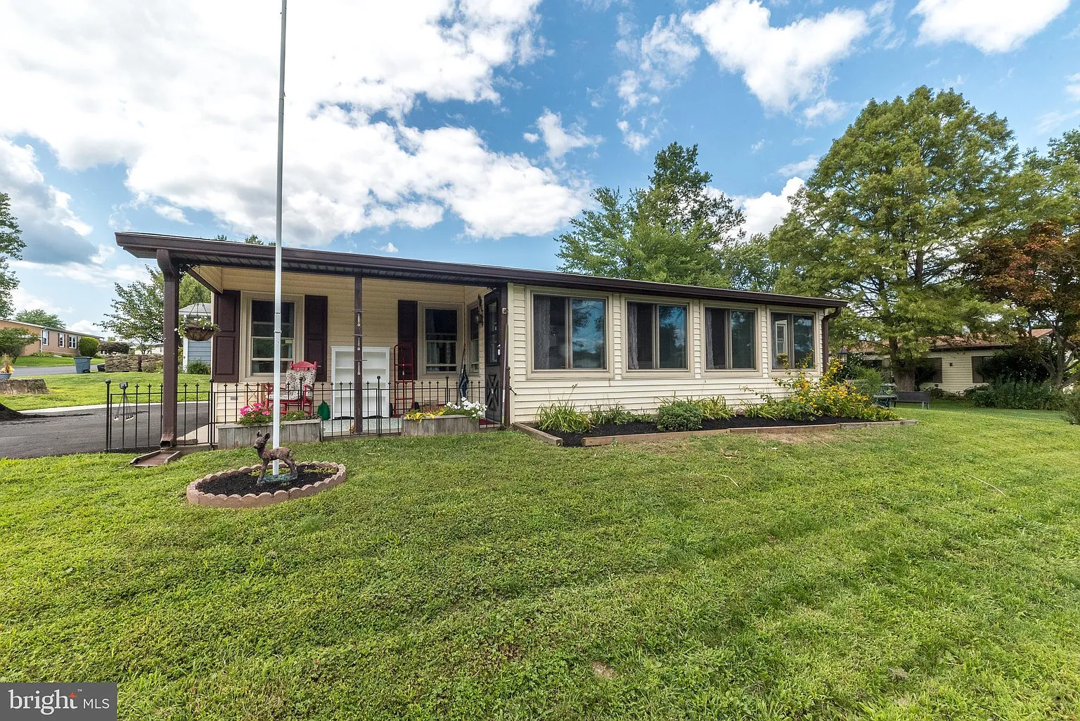 617 Pheasant Run photo 1