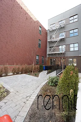 Rented by Rennit Inc. | media 21