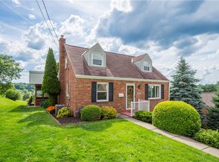534 Rolling Green Dr, Bethel Park, PA