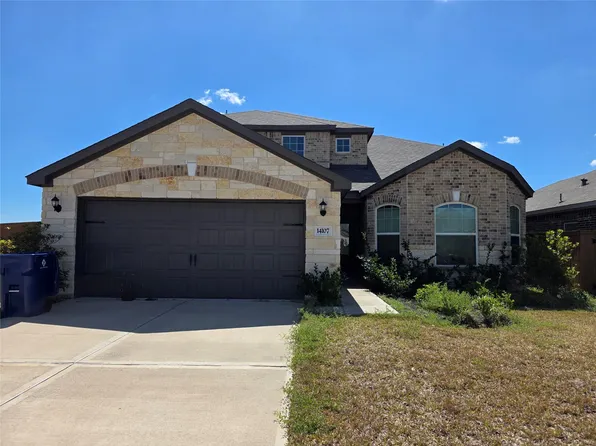 14107 Mainmast Dr, Santa Fe, TX 77510