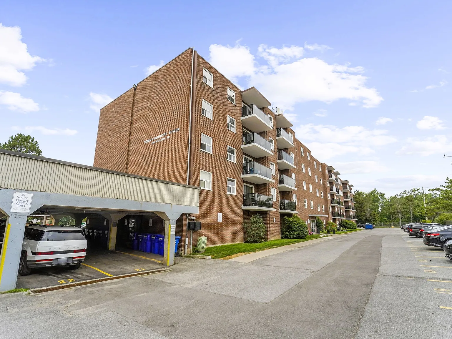 Town Apartments — Photo 3