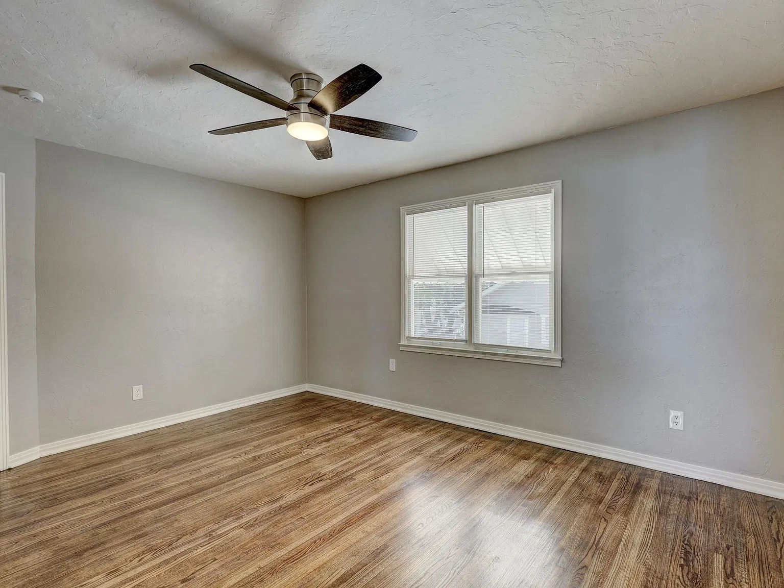 1 bed, 590 sqft, $995 — Photo 4