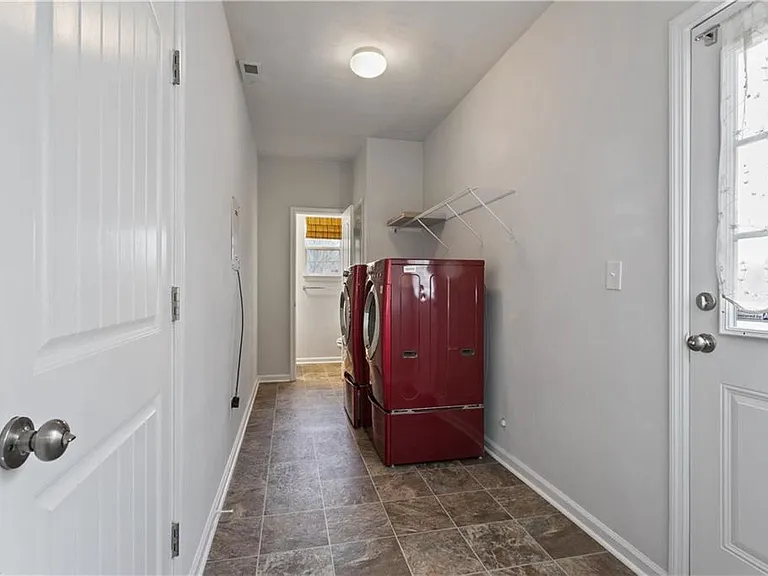 60 Manilla Ln — Photo 10