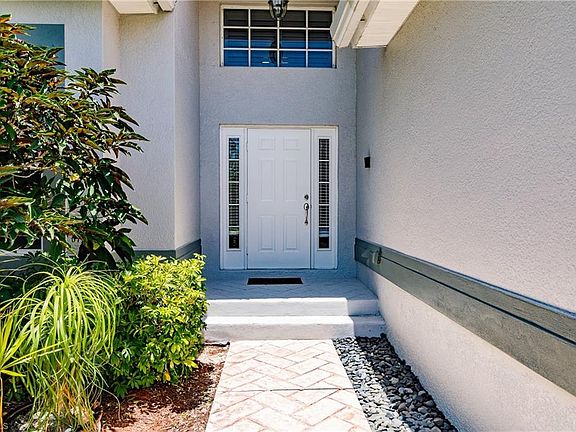 4th image of 8220 Southwind Bay Cir