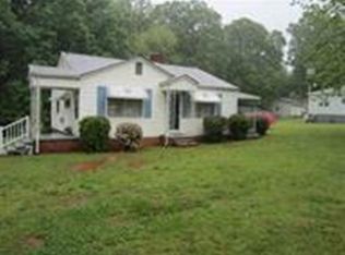 146 W Church St, Cowpens, SC 29330