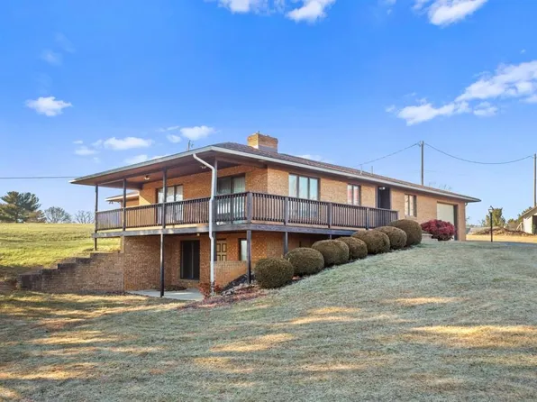 153 Sylvan Dr, Stuarts Draft, VA 24477