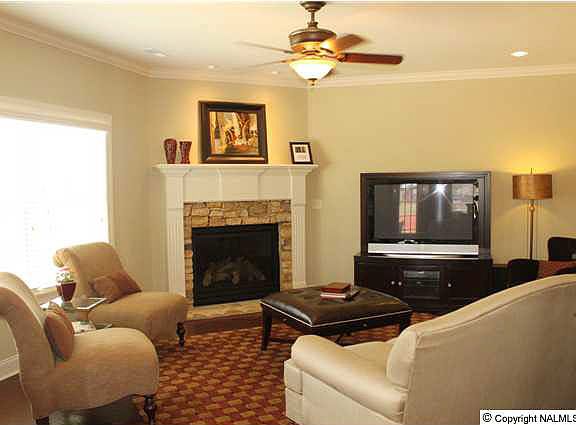 2nd image of 1105 Pegasus Dr