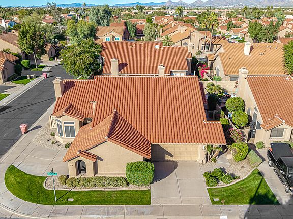 4th image of 9266 E SUTTON Drive