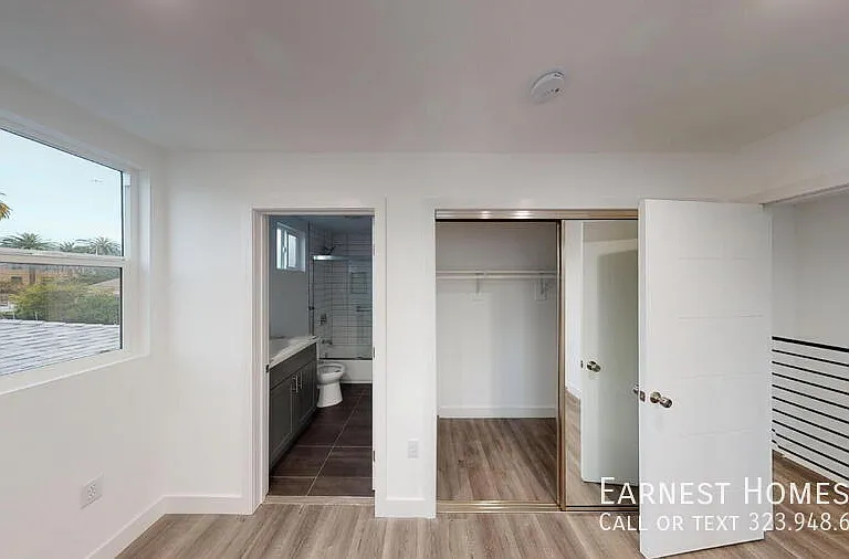 2219 1/2 W Court St — Photo 15