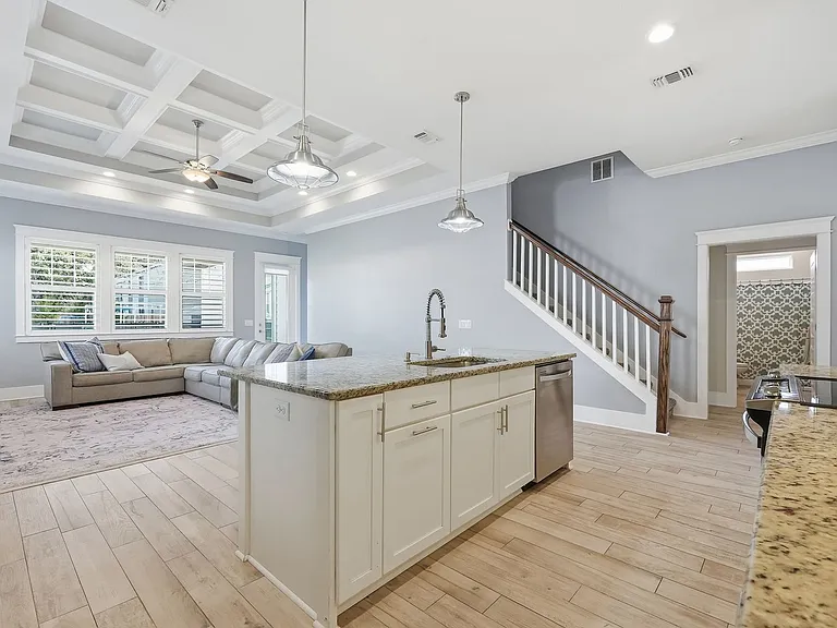 131 Magnolia Ave — Photo 15