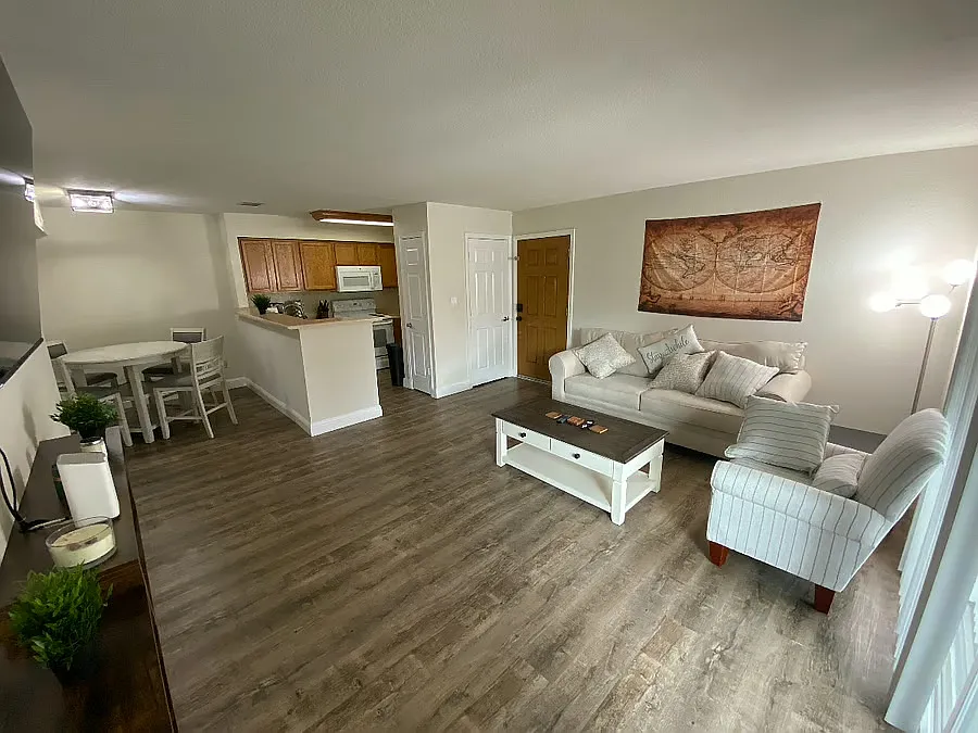 2 bed, 965 sqft, $2,000 — Photo 2