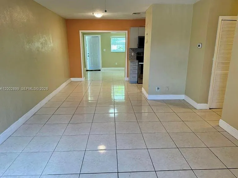 6471 SW 27th St — Photo 3