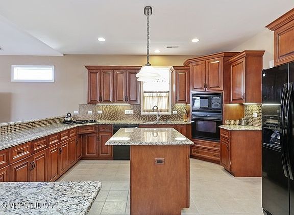 3rd image of 1264 Lake Shore Dr