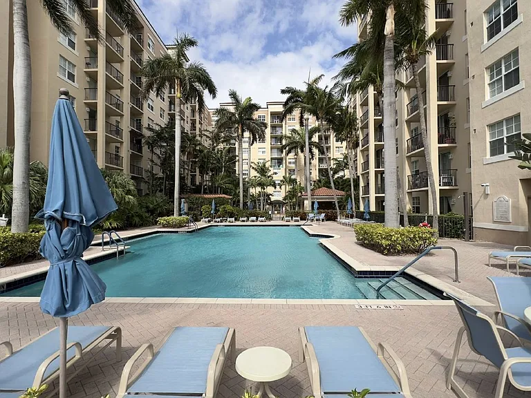 1801 N Flagler Dr #910 — Photo 22