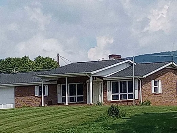 651 Violet Ln, Marion, VA 24354