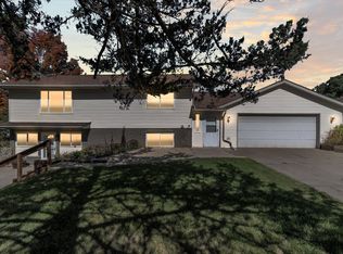 1340 Mower Rd, Pinckney, MI 48169