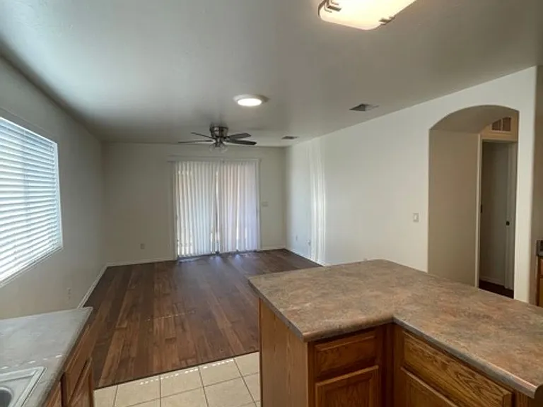 2057 W Silver Meadow Pl — Photo 4