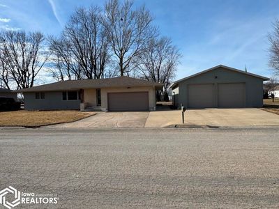 106 6th St, West Point, IA, 52656