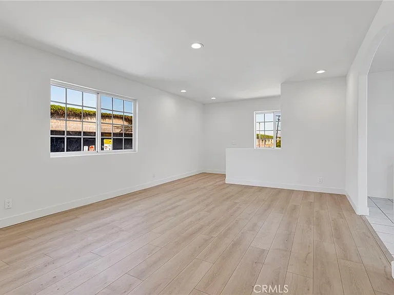 348 W 83rd St — Photo 4
