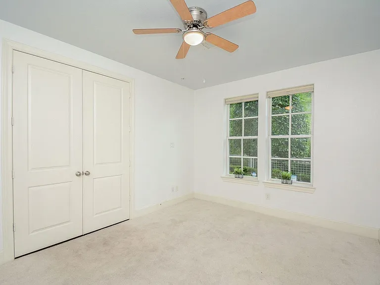 2960 Rusk St — Photo 8