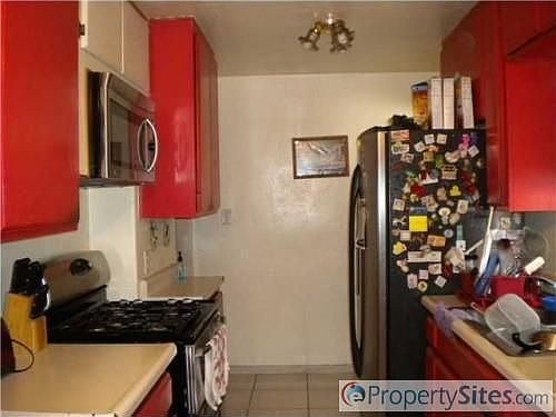 4th image of 2555 44th St