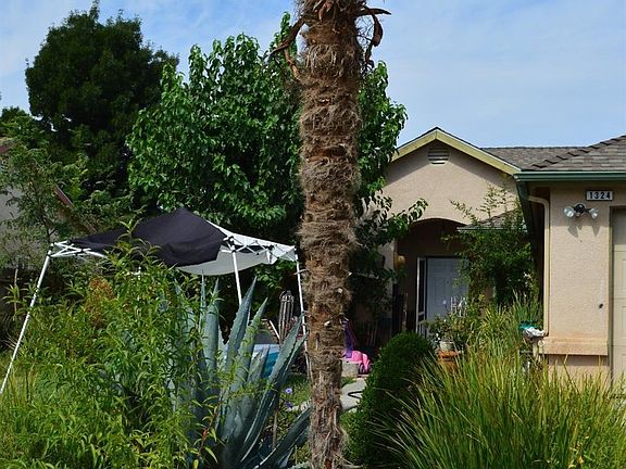 2nd image of 1324 Armstrong Dr