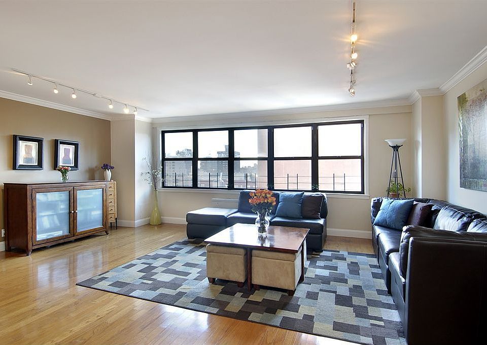 1st image of 201 E 28th St #16CD