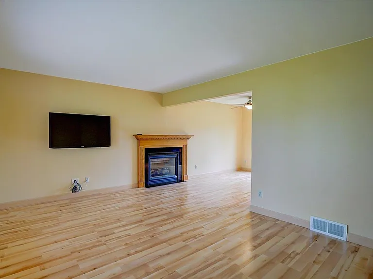 5117 Hackney Way — Photo 3