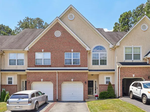 25 Forest Gate Ln, Wilmington, DE 19810