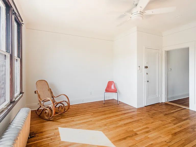 1019 Van Dyke St #3 — Photo 5
