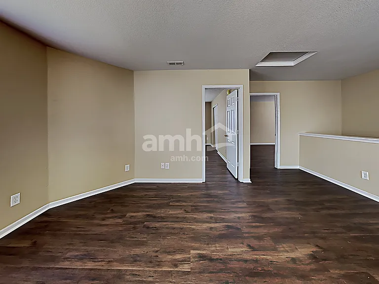 502 Bourneside Dr — Photo 11