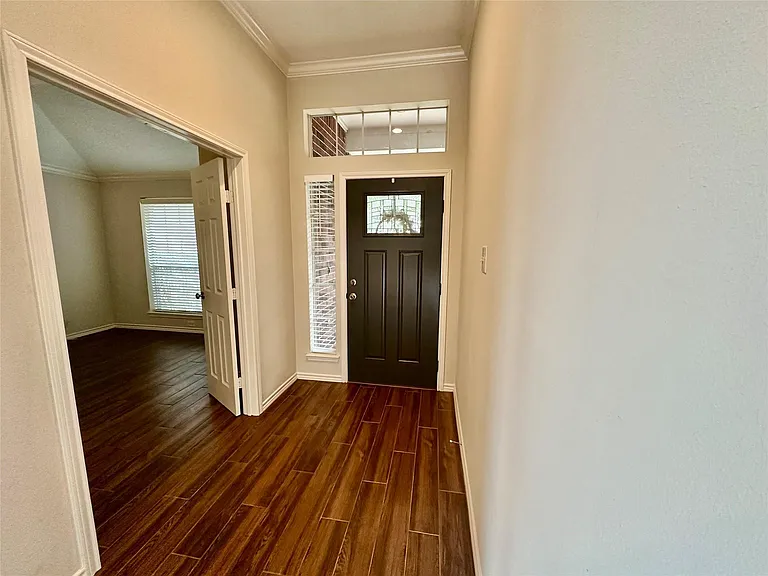 5035 Chappel Hill Dr — Photo 3