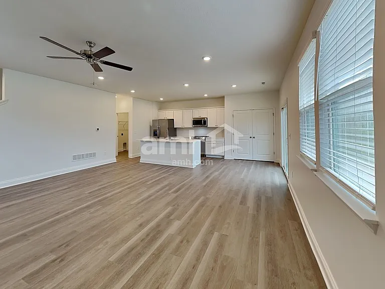 1343 Park Pl S — Photo 6