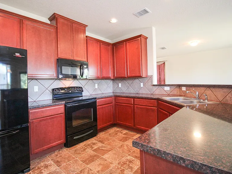 8518 Finlandia Gap — Photo 3