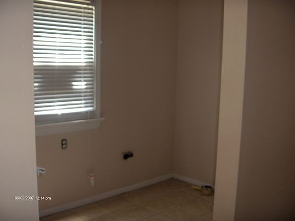 3rd image of 2111 Gordon Ave