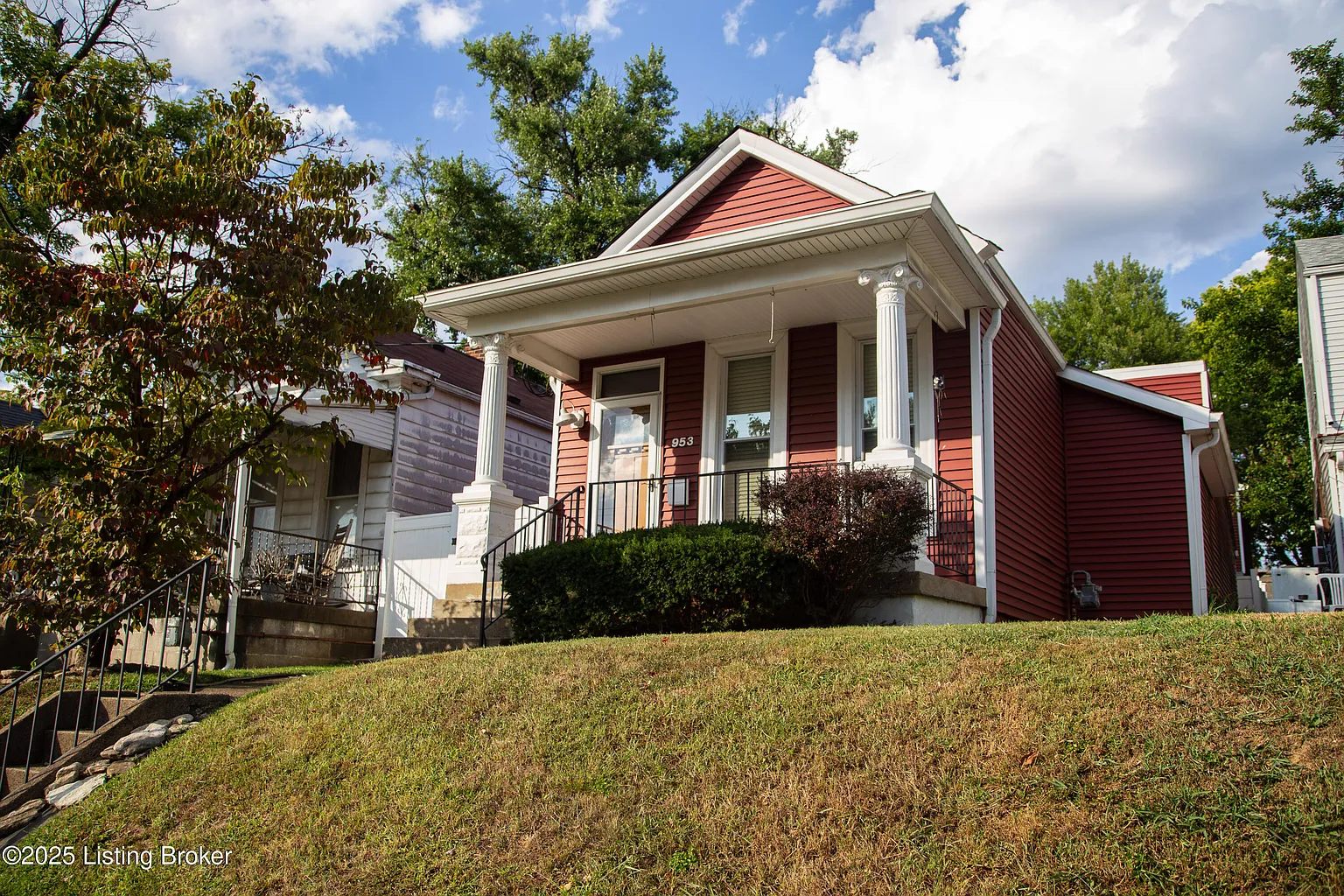 953 Samuel St photo 1