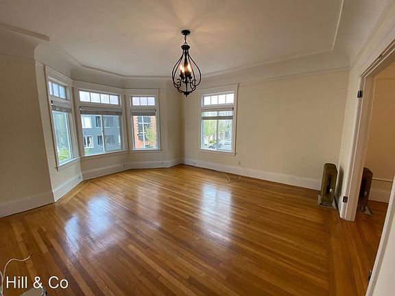 2nd image of 2395 Pacific Ave #2395