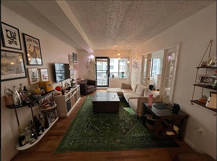 343 W 51st St #7B — Photo 2