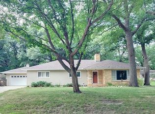 15 Westwood Dr, Estherville, IA 51334