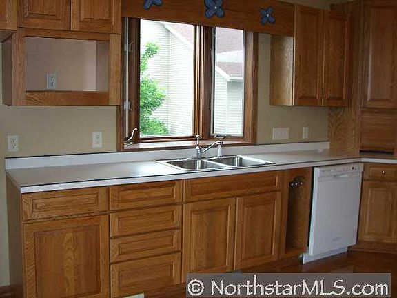 5th image of 1110 SE Kingswood Crescent