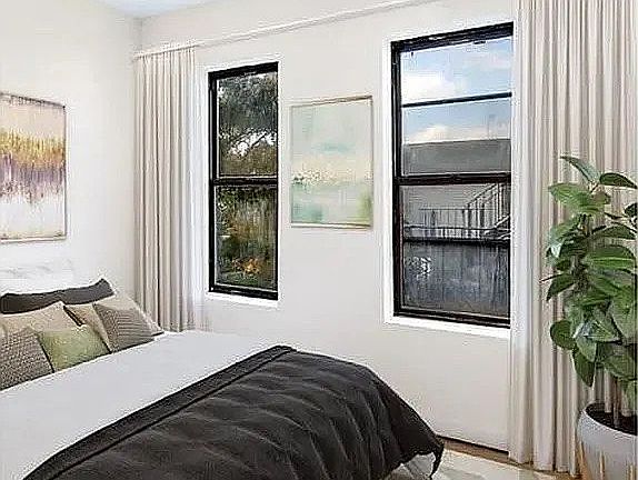 5th image of 230 President St APT 12