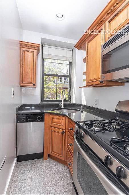 1st image of 247 W 10th St APT 3D