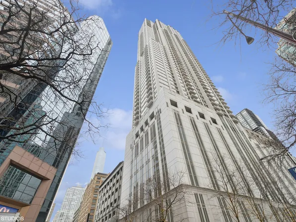 55 E Erie St APT 2103, Chicago, IL 60611