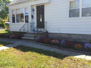 250 Reichelt Rd, New Milford, NJ 07646