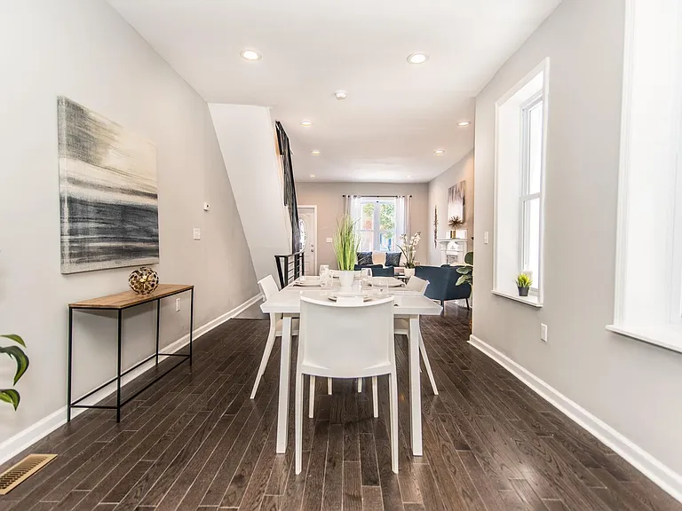 2030 McKean St — Photo 3