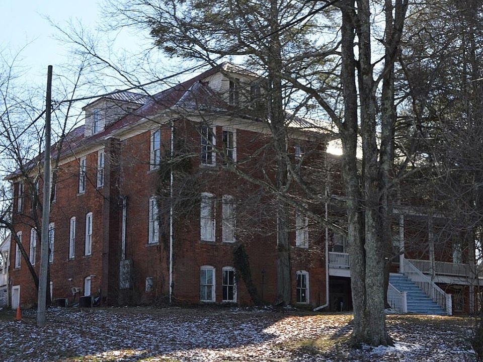 1st image of 110 Fayette Ave